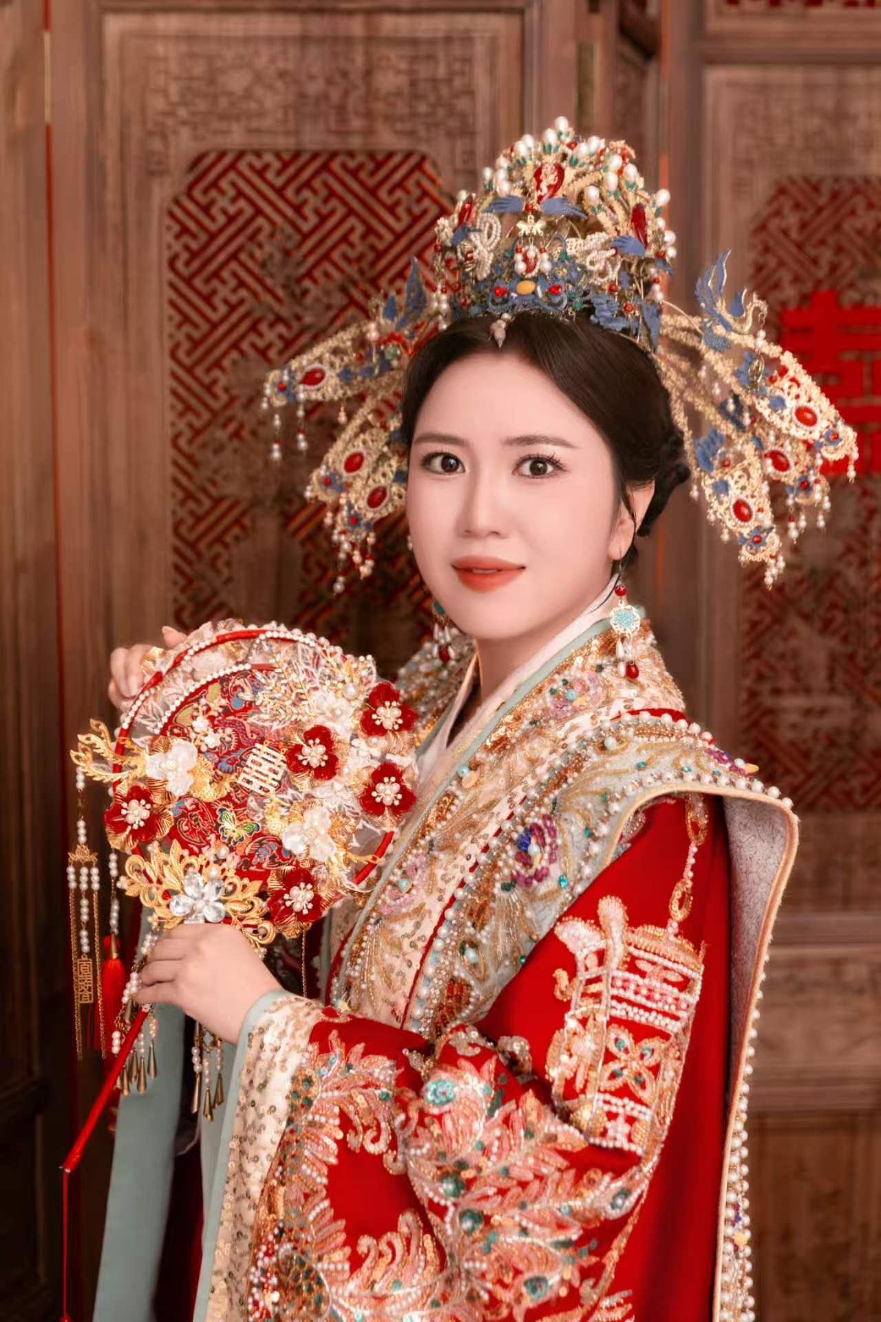 凤冠霞帔